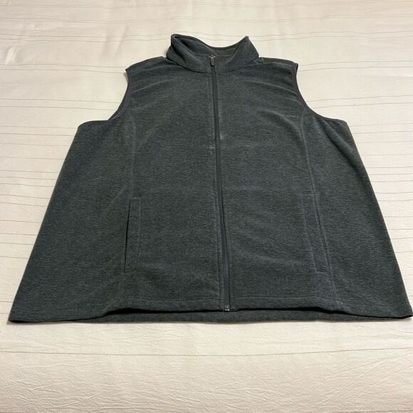 Lands' End Jackets & Blazers - Lands End Fleece Vest